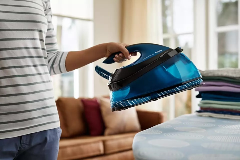 Утюг Philips PerfectCare Compact GC7846/80 Утюг Philips PerfectCare Compact GC7846/80