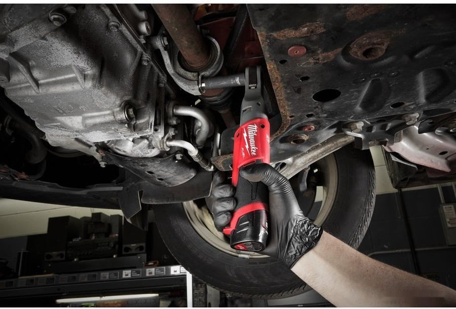 Трещотка Milwaukee M12 FUEL M12FIR38-0 4933459797 (без АКБ)