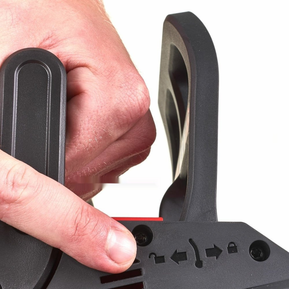 Аккумуляторная пила Milwaukee M18 FCHSC-121 Fuel 4933471442 (с 1-им АКБ) Аккумуляторная пила Milwaukee M18 FCHSC-121 Fuel 4933471442 (с 1-им АКБ)