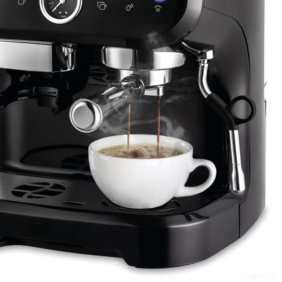 Рожковая помповая кофеварка Kitfort KT-7108 Рожковая помповая кофеварка Kitfort KT-7108