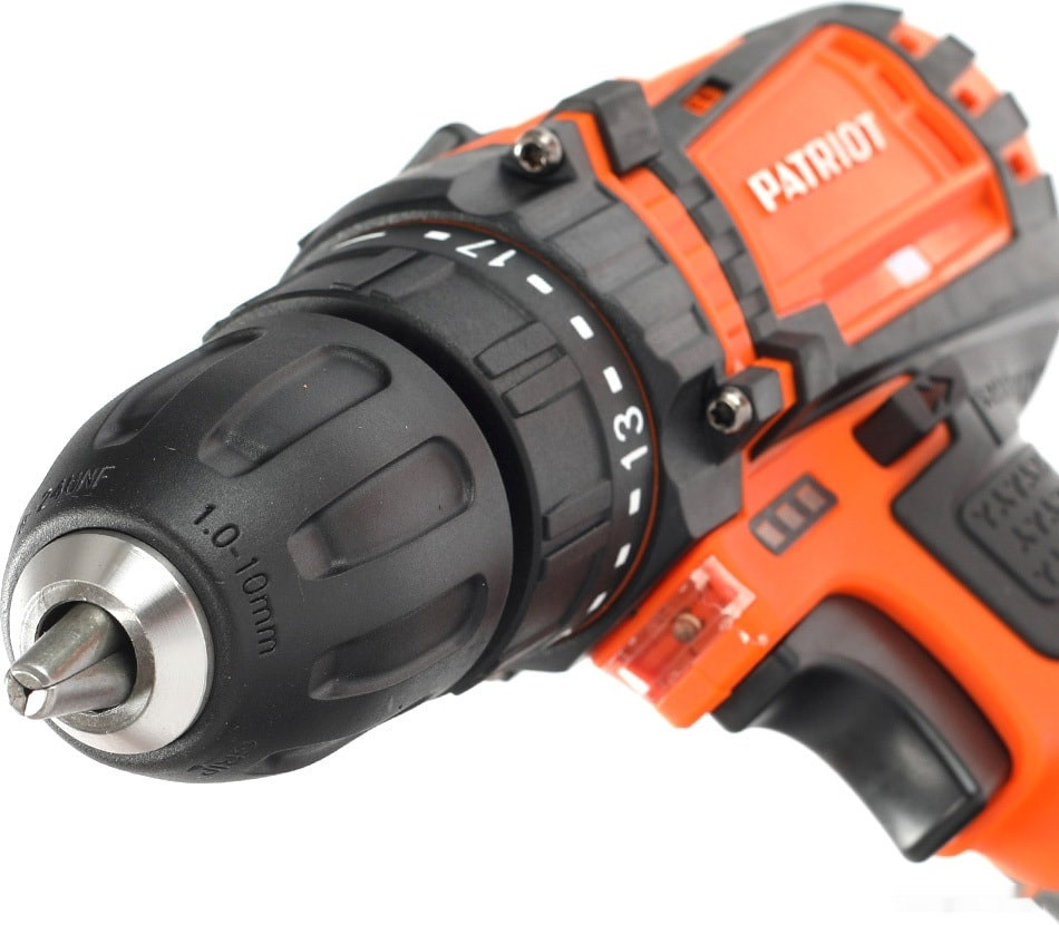 Дрель-шуруповерт Patriot BR 141ES 180201141 (с 1-ми АКБ, кейс) Дрель-шуруповерт Patriot BR 141ES 180201141 (с 1-ми АКБ, кейс)