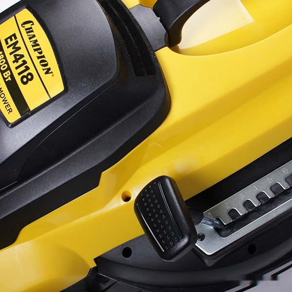 Колёсная газонокосилка Champion EM4118