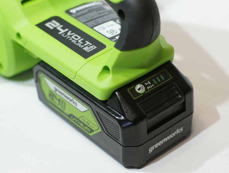 Электропила цепная Greenworks G24CS25K4 (2007707UB) Электропила цепная Greenworks G24CS25K4 (2007707UB)