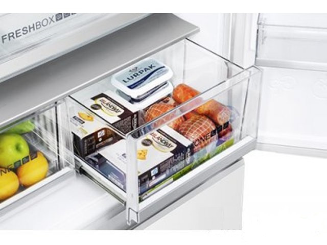 Холодильник HAIER HB18FGWAAARU Холодильник HAIER HB18FGWAAARU