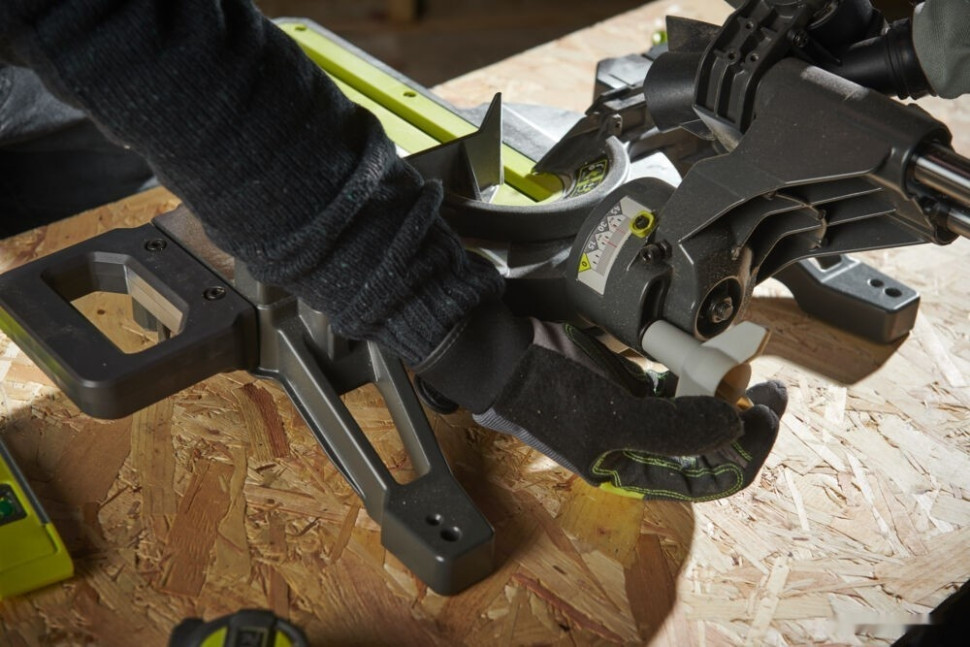 Торцовочная пила Ryobi RMS18190-0 5133005502 (без АКБ)