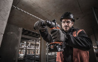 Ударная дрель-шуруповерт AEG Powertools BSB 18C3BL-402C 4935478938 (с 2-мя АКБ 4 Ач, кейс)