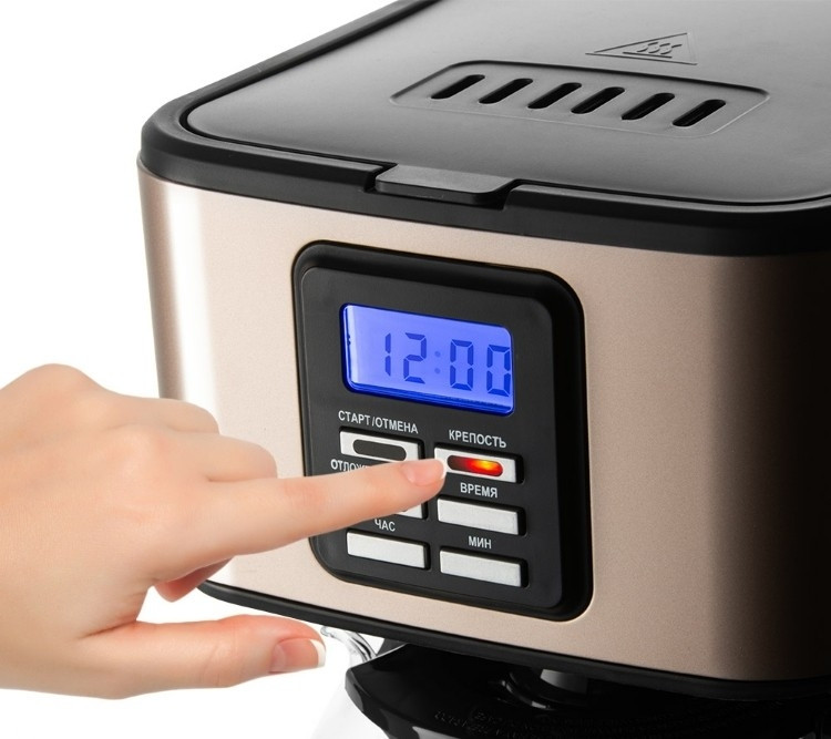 Капельная кофеварка Redmond SkyCoffee RCM-M1525S Капельная кофеварка Redmond SkyCoffee RCM-M1525S