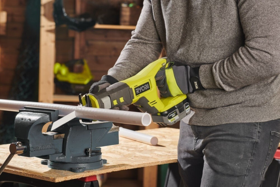 Сабельная пила Ryobi RRS18-0 5133005404 (без АКБ)