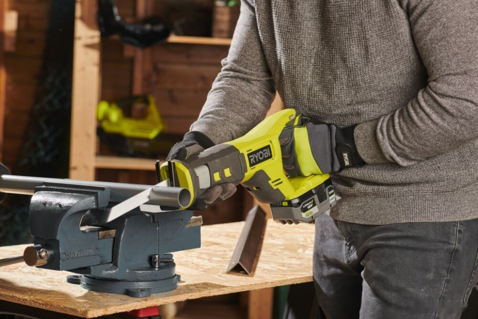 Сабельная пила Ryobi RRS18-0 5133005404 (без АКБ)