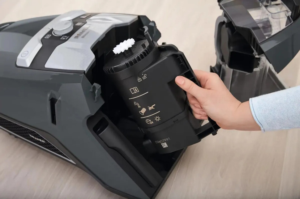 Пылесос Miele Blizzard CX1 PowerLine SKRF5 (графит/черный) Пылесос Miele Blizzard CX1 PowerLine SKRF5 (графит/черный)