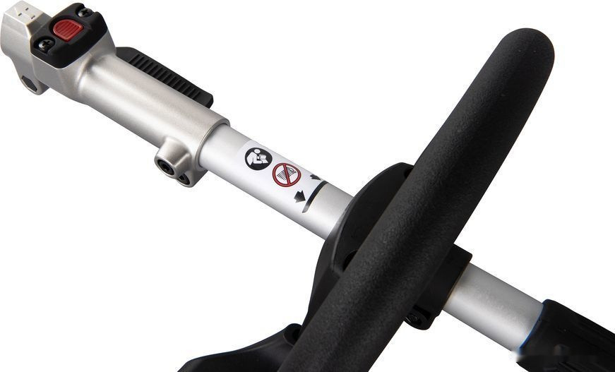 Триммер Makita DUX18Z (без АКБ) Триммер Makita DUX18Z (без АКБ)