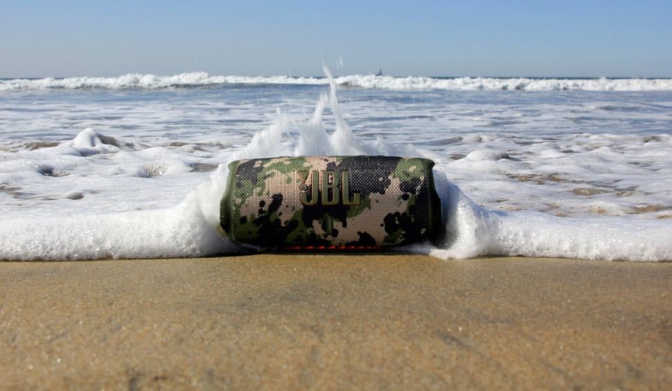 Портативная акустика JBL Charge 5 (зеленый) Портативная акустика JBL Charge 5 (зеленый)