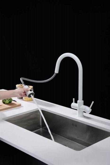 Смеситель Paulmark Lange La214212-431 (белый матовый) Смеситель Paulmark Lange La214212-431 (белый матовый)