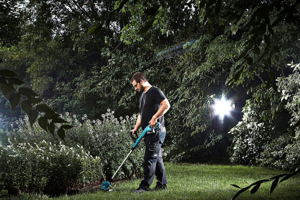 Триммер Makita DUR181SY (с 1-им АКБ 1.5 Ач) Триммер Makita DUR181SY (с 1-им АКБ 1.5 Ач)