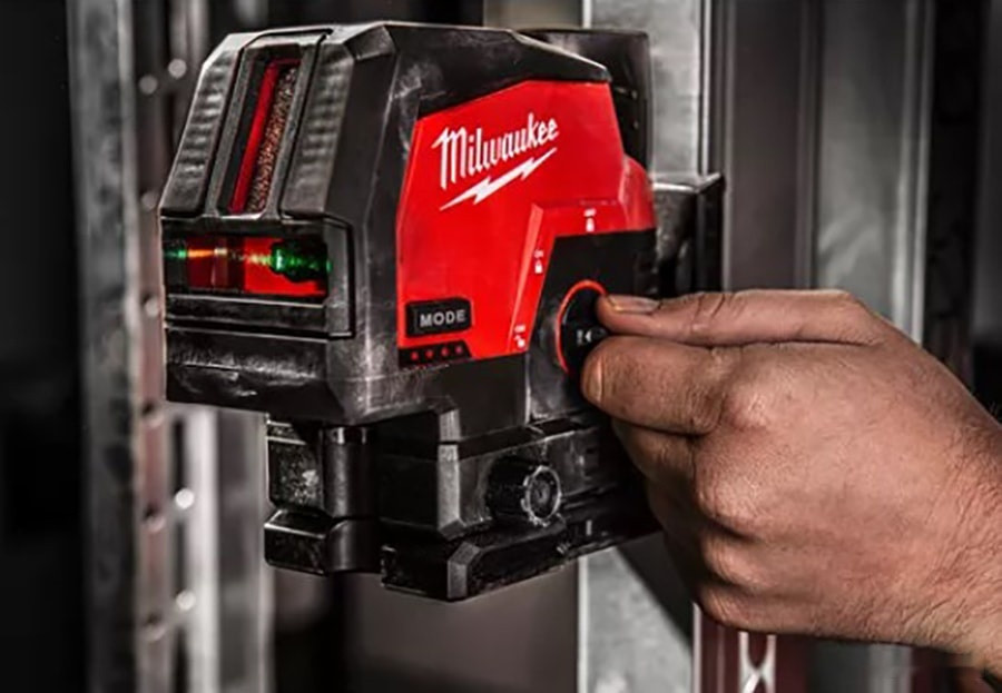 Лазерный нивелир Milwaukee M12 CLLP-0C 4933478101 Лазерный нивелир Milwaukee M12 CLLP-0C 4933478101