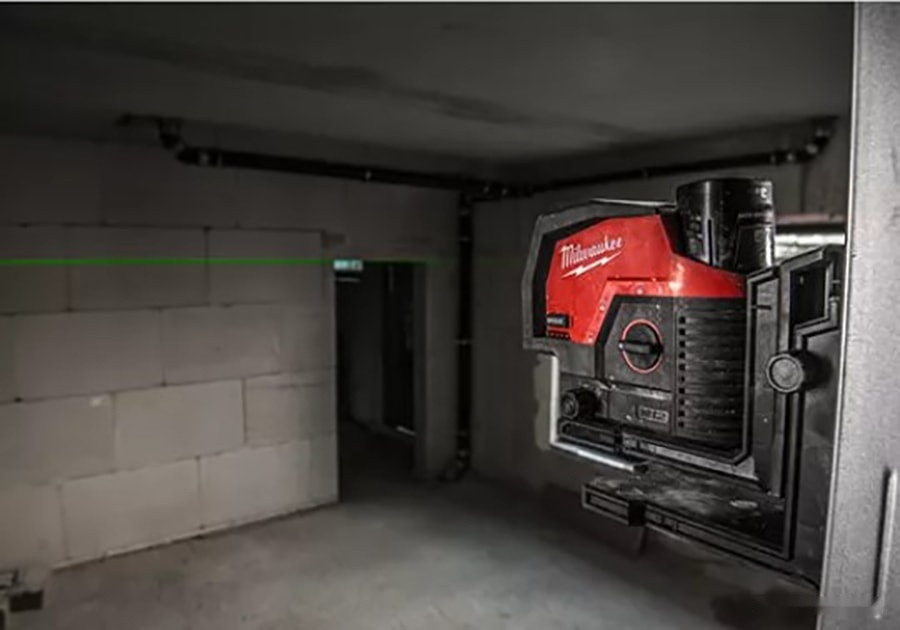 Лазерный нивелир Milwaukee M12 CLLP-0C 4933478101 Лазерный нивелир Milwaukee M12 CLLP-0C 4933478101