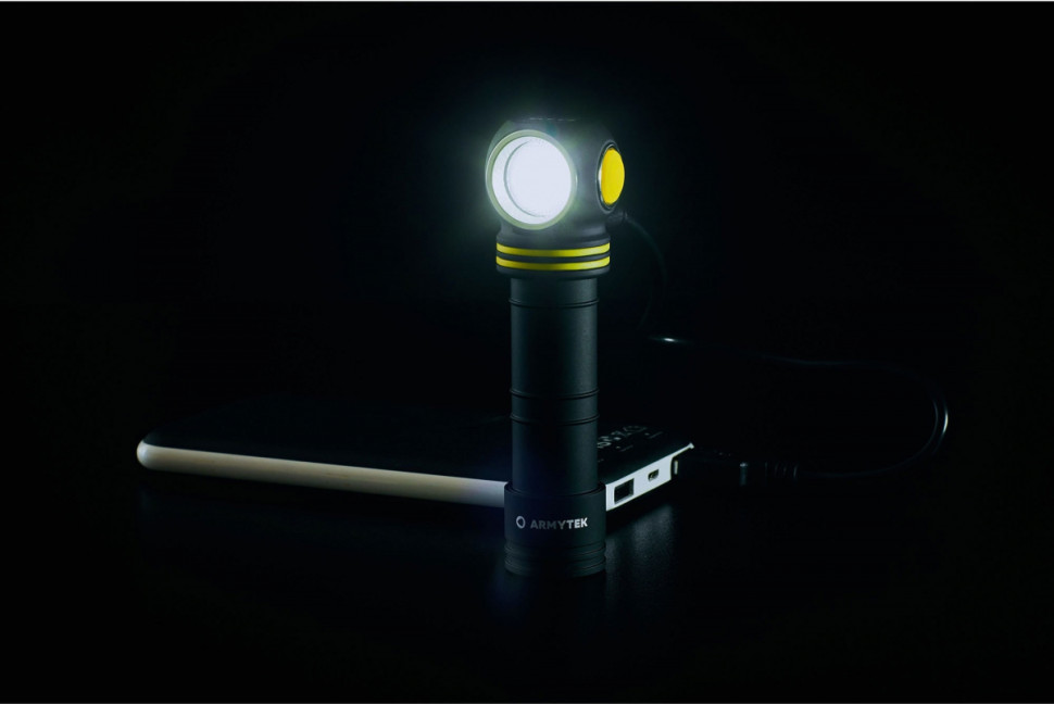 Фонарь Armytek Elf C2 Micro USB (теплый)