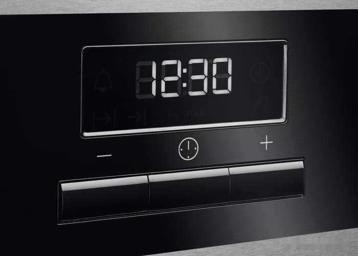 Духовой шкаф AEG BEB331110M