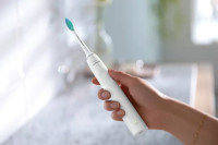 Электрическая зубная щетка Philips Sonicare HX3651/13