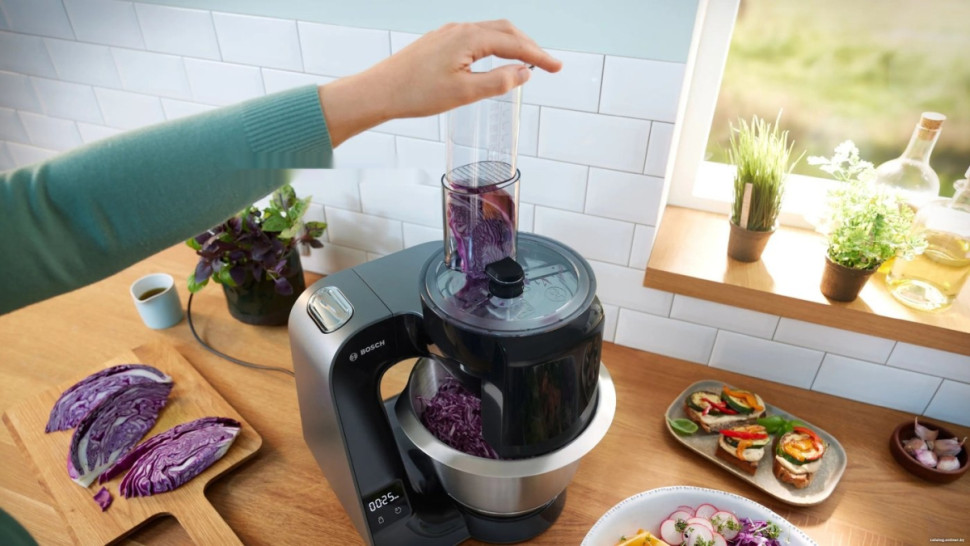 Кухонный комбайн Bosch MUM5XC4E Кухонный комбайн Bosch MUM5XC4E