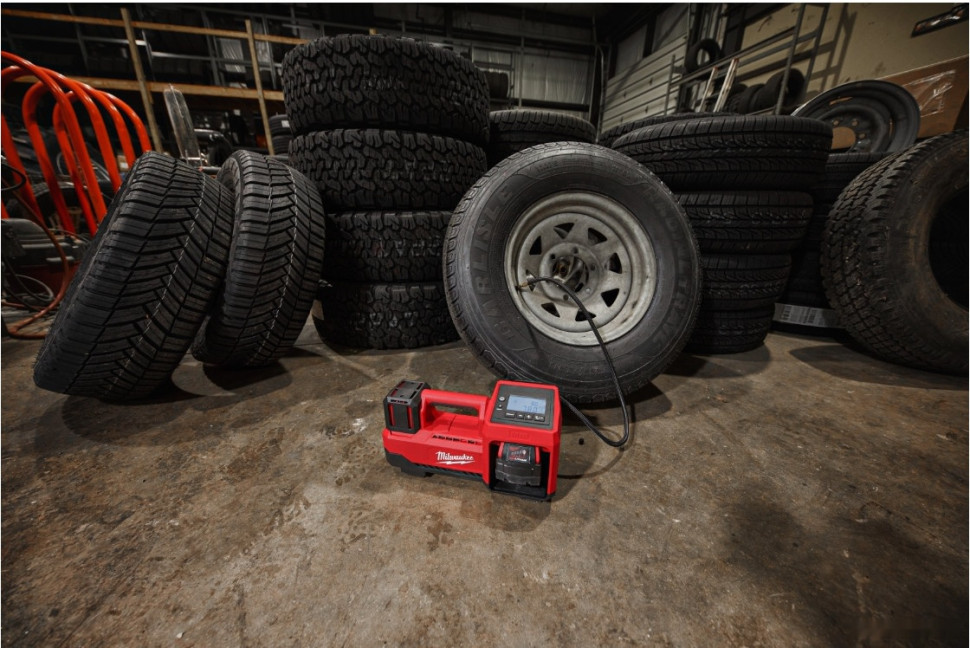 Компрессор Milwaukee M18 BI-0 4933478706 (без АКБ)