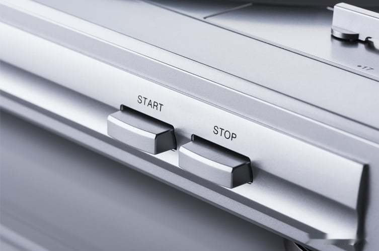 Виниловый проигрыватель DENON DP-29F (серебристый) Виниловый проигрыватель DENON DP-29F (серебристый)