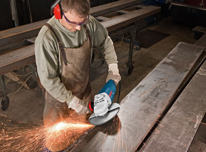 Угловая шлифмашина Bosch GWS 24-180 H Professional Угловая шлифмашина Bosch GWS 24-180 H Professional