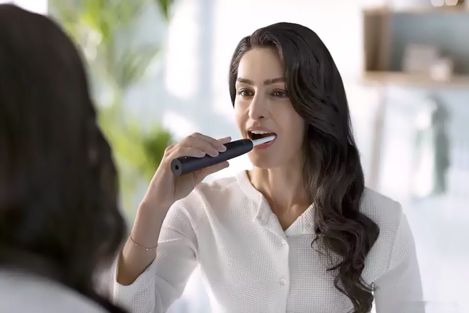 Электрическая зубная щетка Philips 3100 series HX3673/14 Электрическая зубная щетка Philips 3100 series HX3673/14