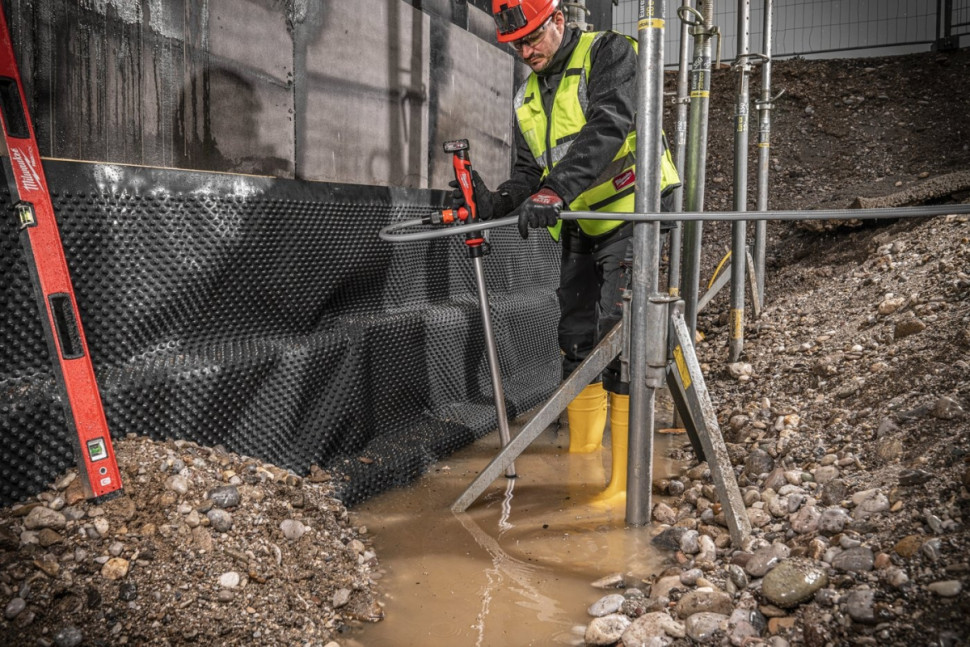 Дренажный насос Milwaukee M12 BSWP-601 4933479640 (с 1-им АКБ)