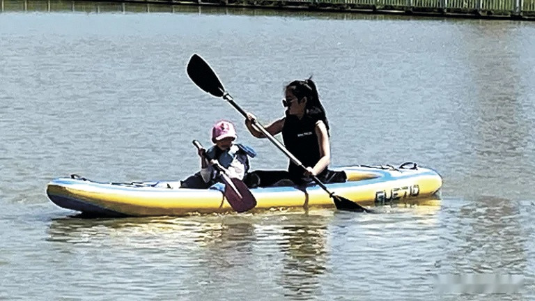 Надувная лодка GUETIO GT380KAY Inflatable Double Seat Adventuring Kayak Надувная лодка GUETIO GT380KAY Inflatable Double Seat Adventuring Kayak