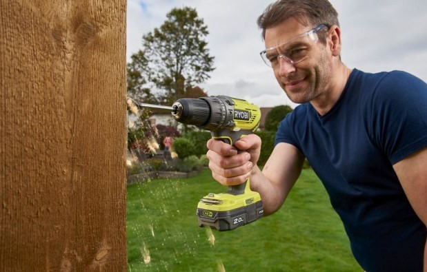 Дрель-шуруповерт Ryobi R18DD3-220S Дрель-шуруповерт Ryobi R18DD3-220S