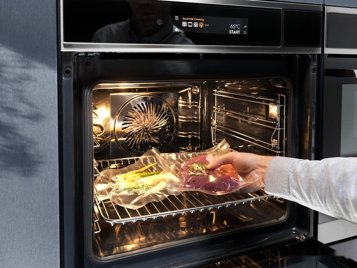 Духовой шкаф Electrolux KOAAS31CX