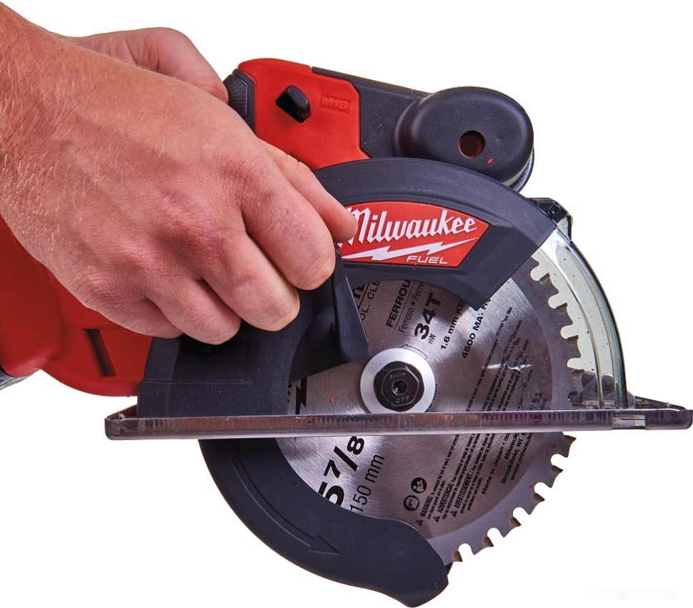 Дисковая (циркулярная) пила Milwaukee Fuel M18 FMCS-0X (без АКБ) Дисковая (циркулярная) пила Milwaukee Fuel M18 FMCS-0X (без АКБ)