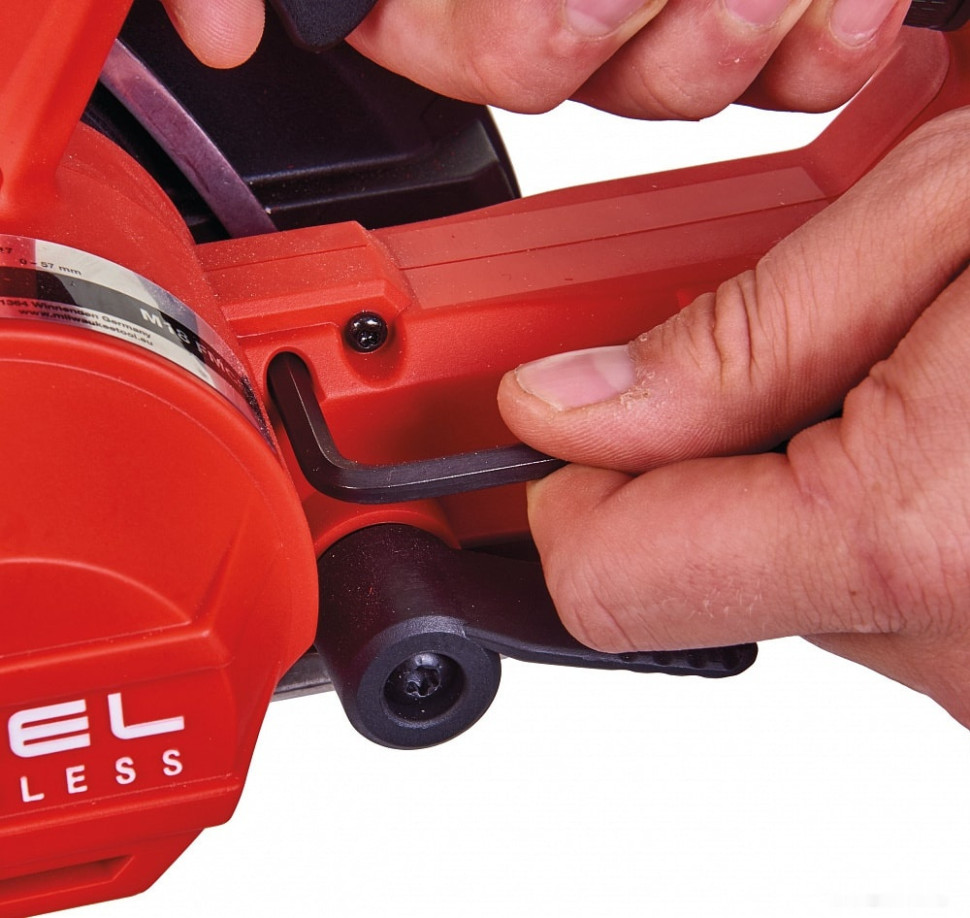 Дисковая (циркулярная) пила Milwaukee Fuel M18 FMCS-0X (без АКБ) Дисковая (циркулярная) пила Milwaukee Fuel M18 FMCS-0X (без АКБ)