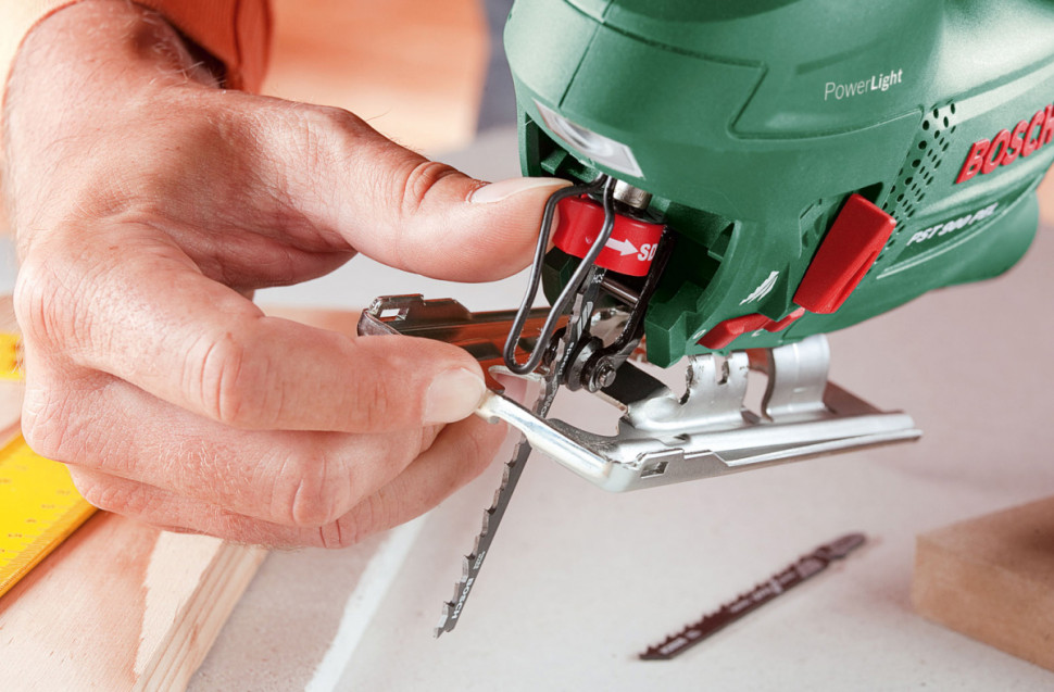 Лобзик Bosch PST 900 PEL Лобзик Bosch PST 900 PEL