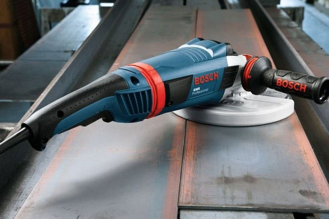 Угловая шлифмашина Bosch GWS 22-230 LVI Professional