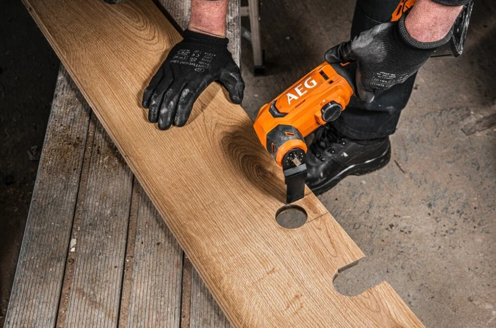 Реноватор AEG Powertools BMT18-0 4935478943 (без АКБ) Реноватор AEG Powertools BMT18-0 4935478943 (без АКБ)