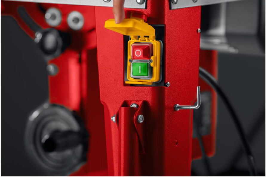 Деревообрабатывающий станок ЗУБР СРЦ-315су Деревообрабатывающий станок ЗУБР СРЦ-315су