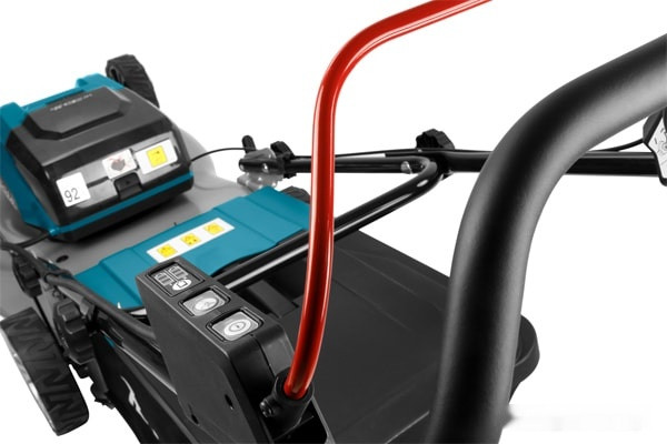 Газонокосилка Makita DLM460PT2 (с 2-мя АКБ) Газонокосилка Makita DLM460PT2 (с 2-мя АКБ)