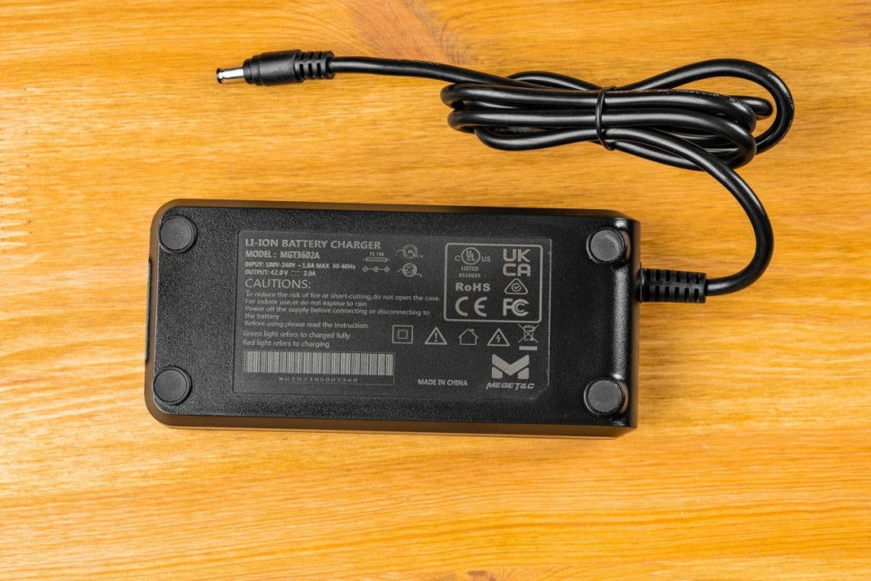 Электровелосипед MyWay Road 2.0 250 26 (15, белый матовый) Электровелосипед MyWay Road 2.0 250 26 (15, белый матовый)