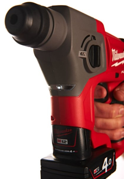 Перфоратор Milwaukee M12 CH-602X FUEL 4933451510 (с 2-мя АКБ, кейс) Перфоратор Milwaukee M12 CH-602X FUEL 4933451510 (с 2-мя АКБ, кейс)