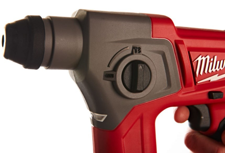 Перфоратор Milwaukee M12 CH-602X FUEL 4933451510 (с 2-мя АКБ, кейс) Перфоратор Milwaukee M12 CH-602X FUEL 4933451510 (с 2-мя АКБ, кейс)