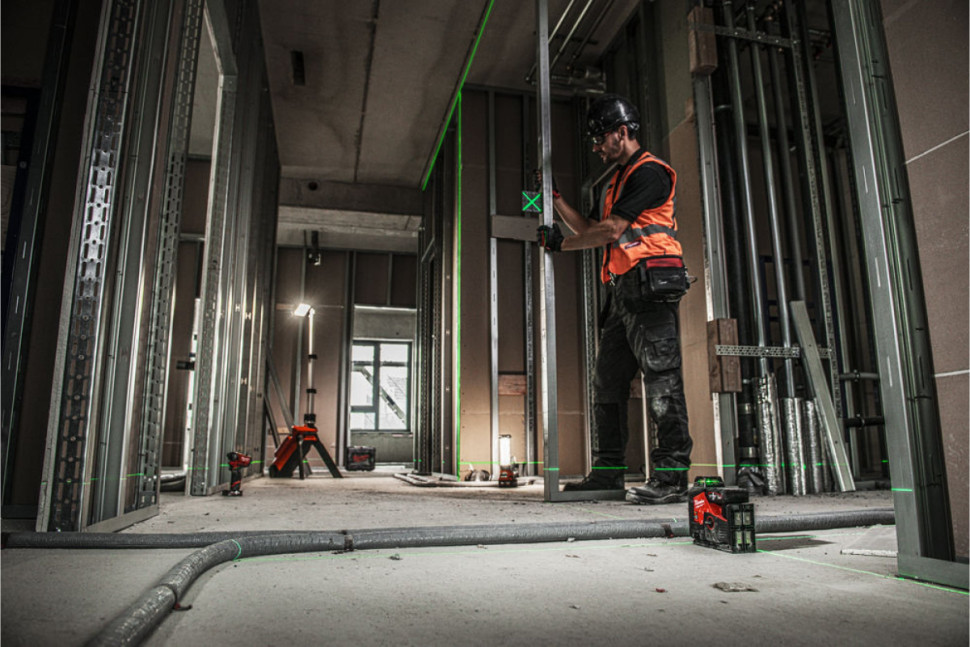 Лазерный нивелир Milwaukee M12 3PL-0C 4933478103