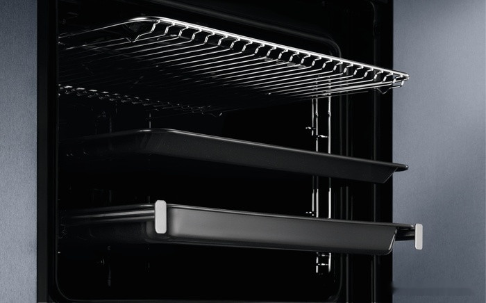 Духовой шкаф Electrolux SteamBake PRO 600 EOD5H70BX