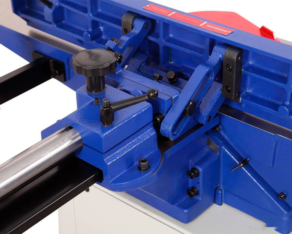 Деревообрабатывающий станок Белмаш J150/1170AR Деревообрабатывающий станок Белмаш J150/1170AR