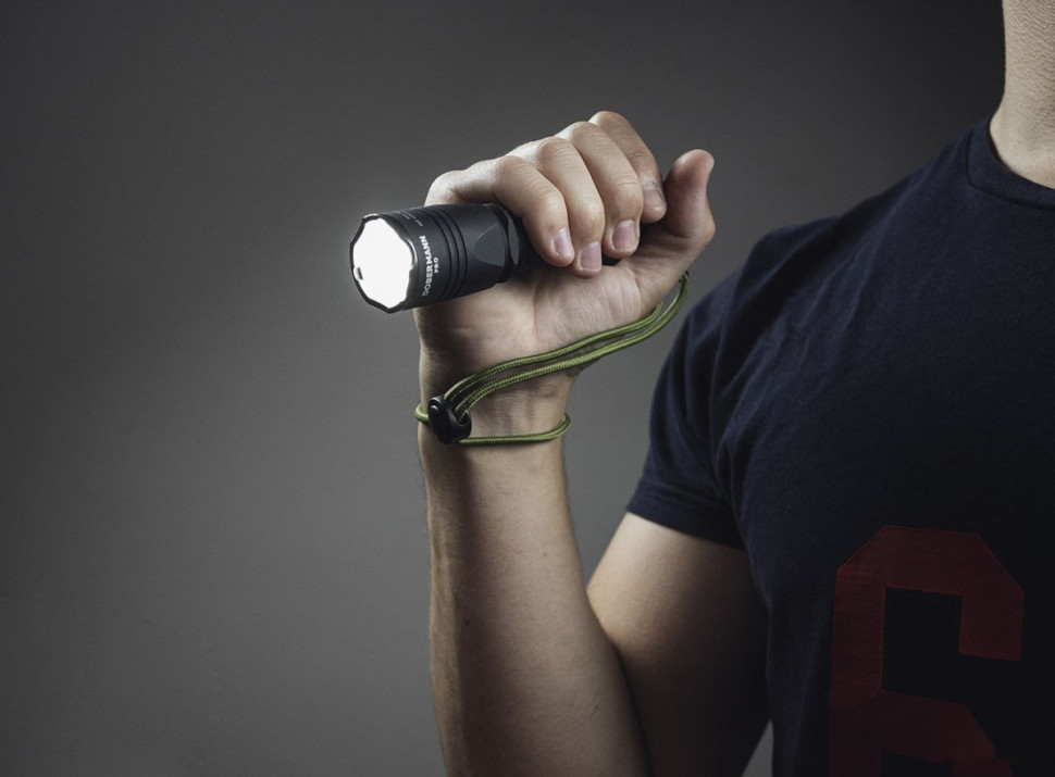 Фонарь Armytek Dobermann Pro Magnet USB (теплый свет) Фонарь Armytek Dobermann Pro Magnet USB (теплый свет)