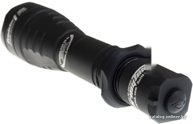 Фонарь Armytek Predator v3 XP-L HI (теплый)