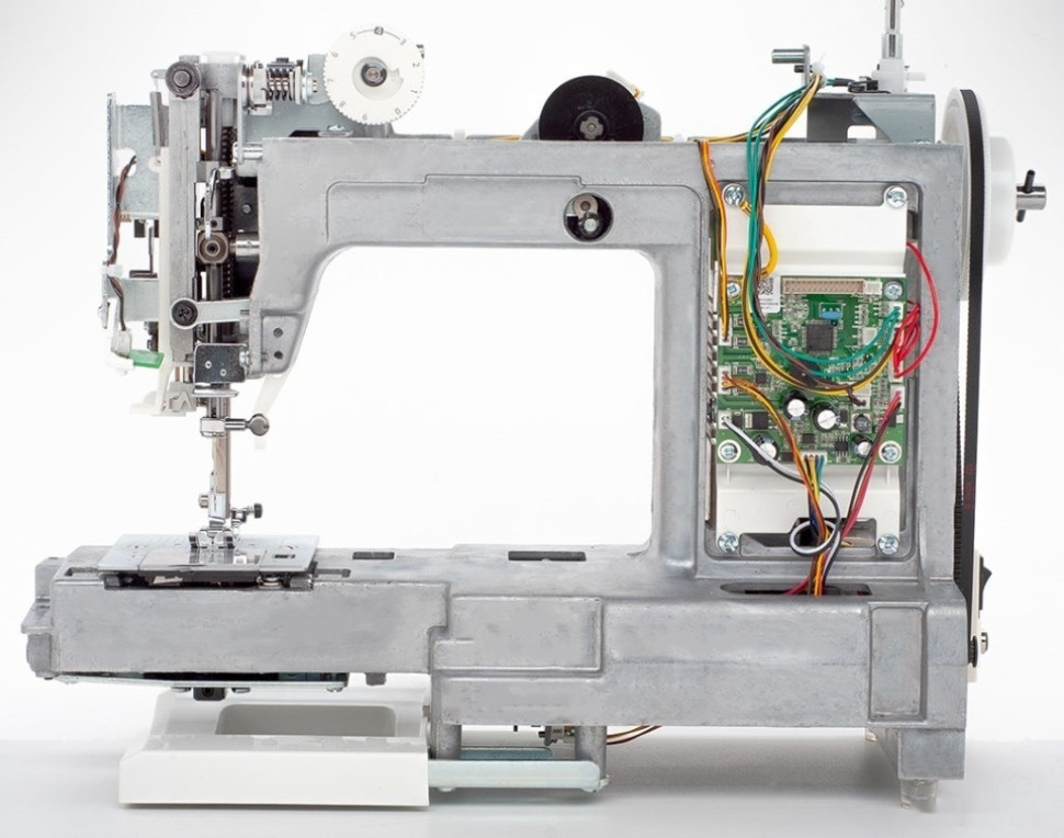 Компьютерная швейная машина Necchi 1200