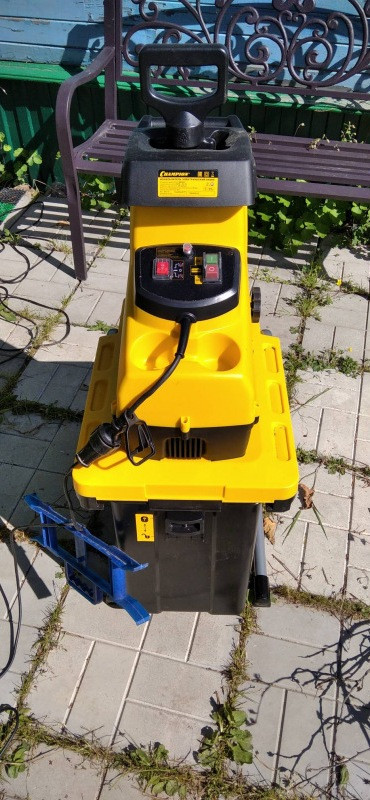 Электрический измельчитель Champion SH280 Электрический измельчитель Champion SH280