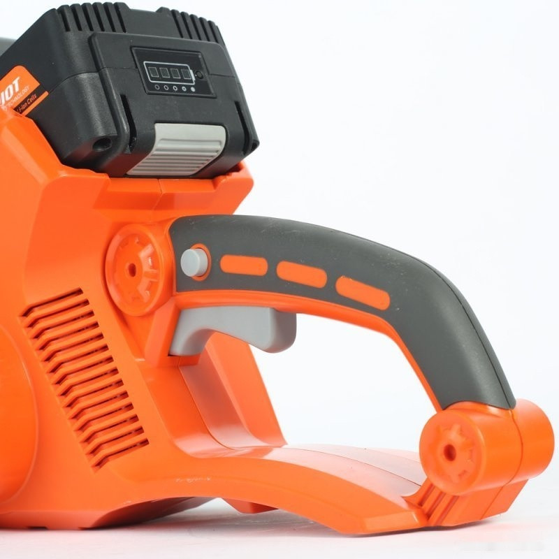 Аккумуляторная пила Patriot СS 402XL 220201402 (c 1-м АКБ) Аккумуляторная пила Patriot СS 402XL 220201402 (c 1-м АКБ)